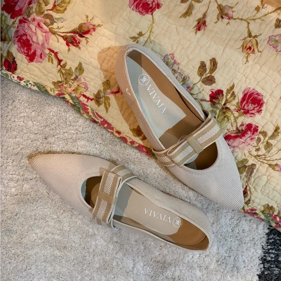 Vivaia Daphne Pointy Toe Mary Jane Bow Slip-On Flats Ivory Tan Sz 49 - Picture 8 of 10